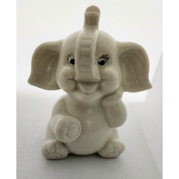 BANK-Smiling Elephant-Trunk Up-Cream-Vintage-Ceramic-Stopper - Picture 1 of 16